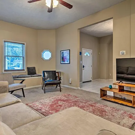Cozy Family Vacation Home In Indianapolis